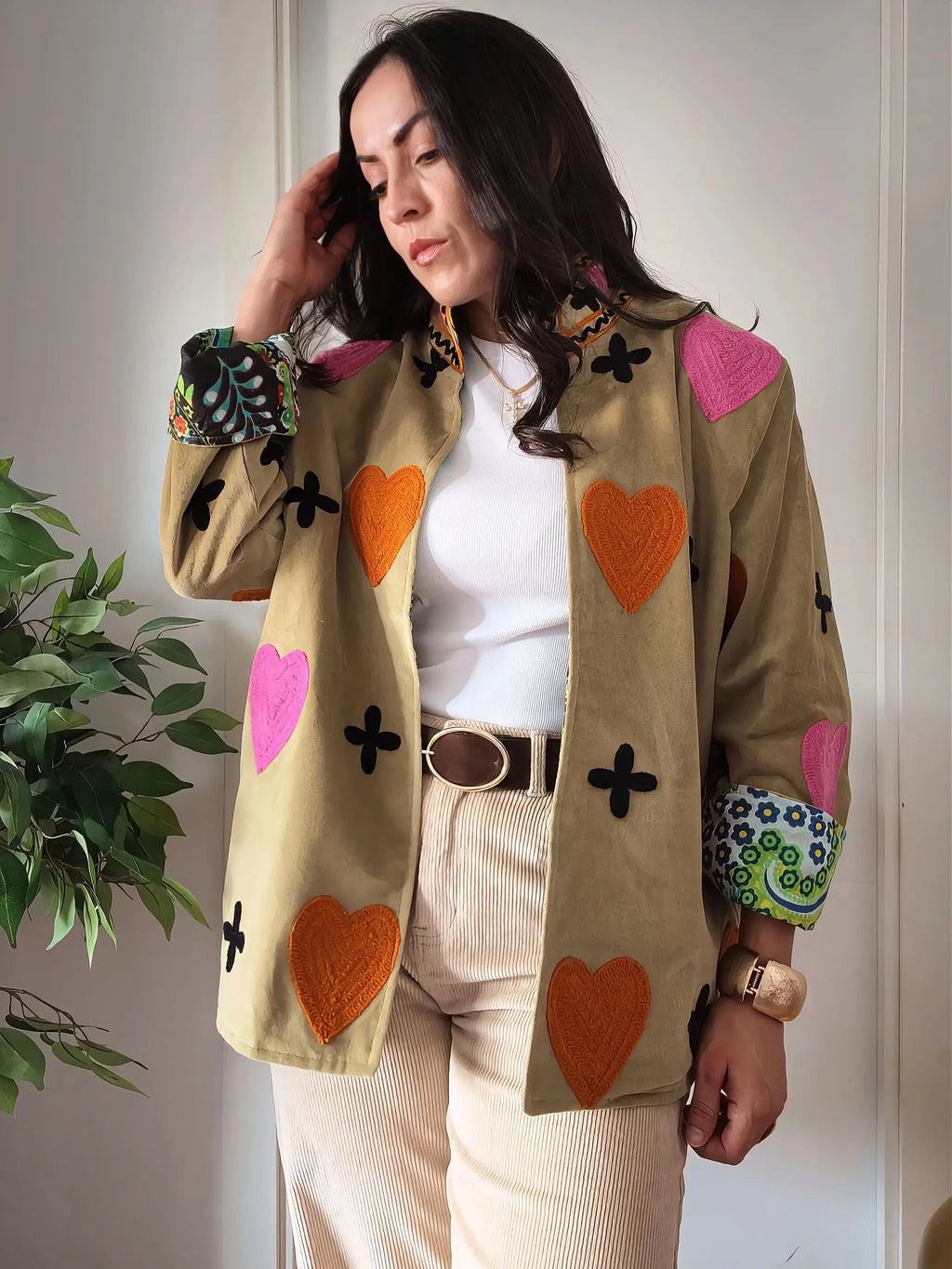 Chaqueta Oliva Corazones.